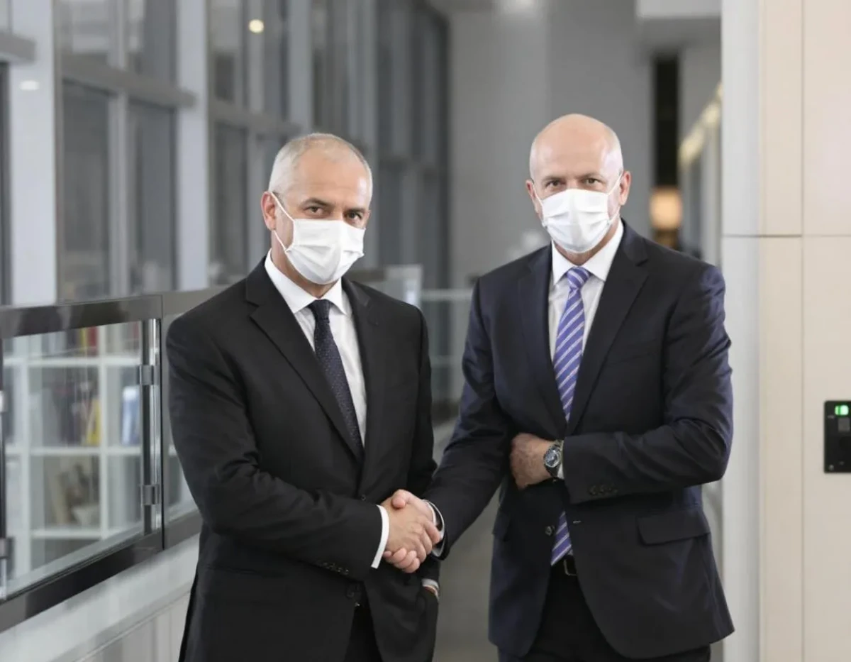 Le Droit d'Alerte en Entreprise : Protéger les Lanceurs d'Alerte et l'Intérêt Public